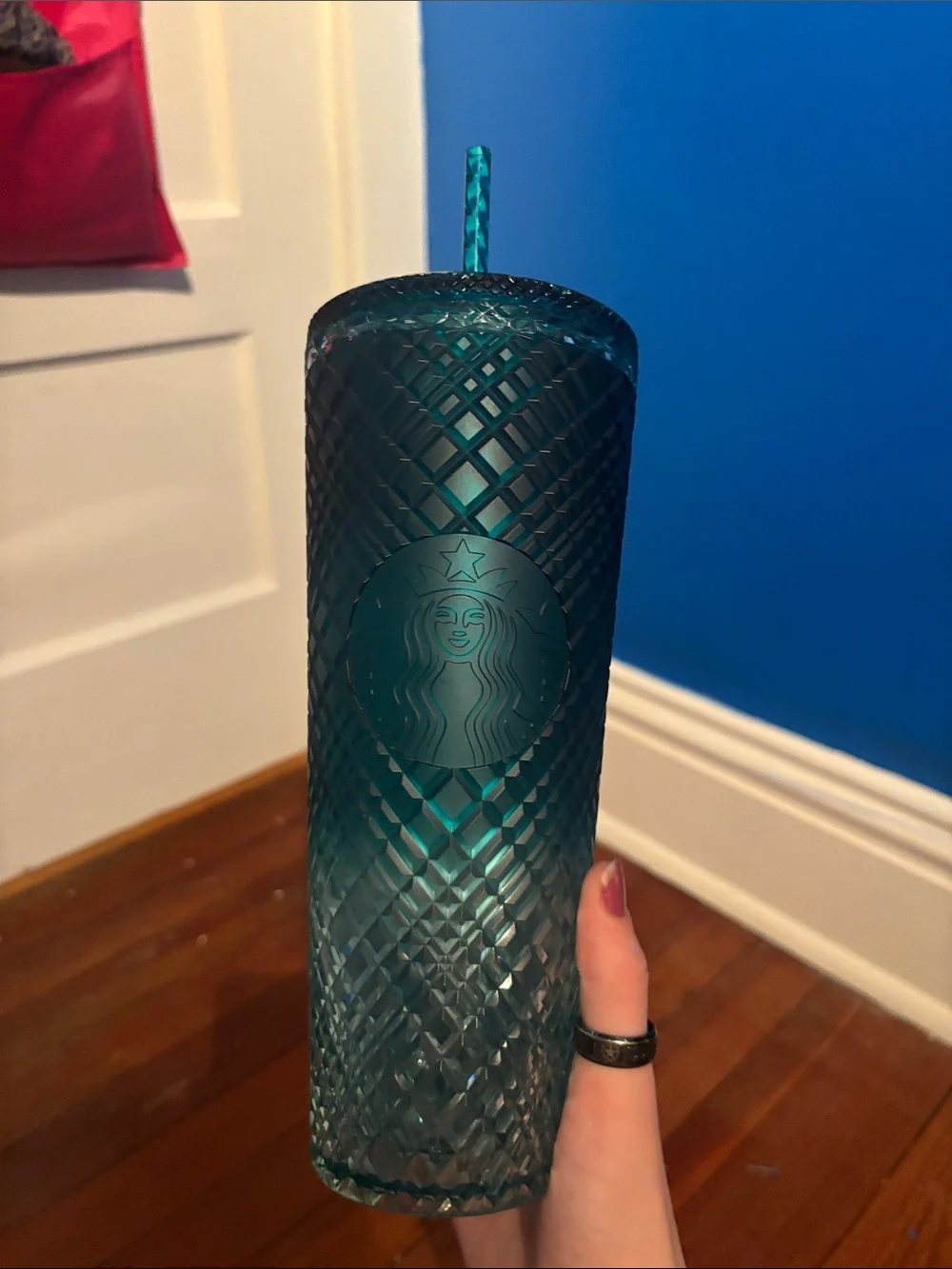 Starbucks Iridescent Pink Diamond-Textured Cold Cup with Matching Straw